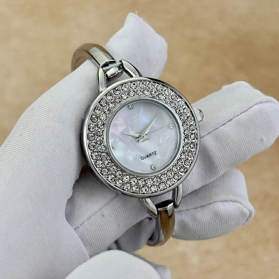 Diamond-Embellished Round-Head Bracelet Watch for Women with Light Luxe Charm