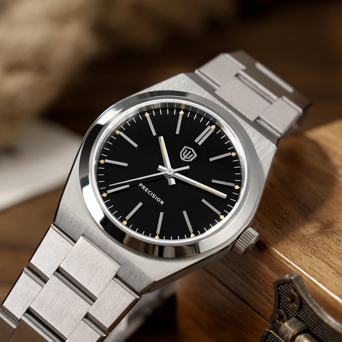 Watchdives Quartz Watches VH31 Sweep Movement New Sapphire Luxury Watch 37mm BGW9 Luminous 100m Waterproof Mens Watch
