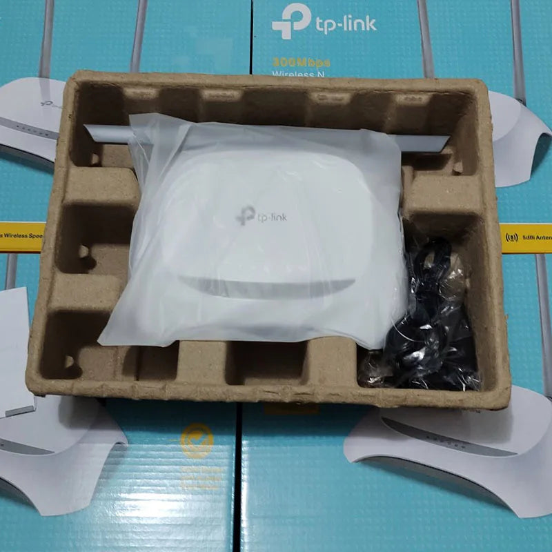 TP-Link TL-WR841N WR840N 300Mbps Wireless Home VoIP Router with Easy Setup and English Package