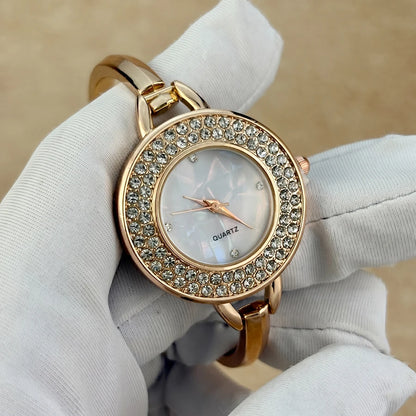 Diamond-Embellished Round-Head Bracelet Watch for Women with Light Luxe Charm