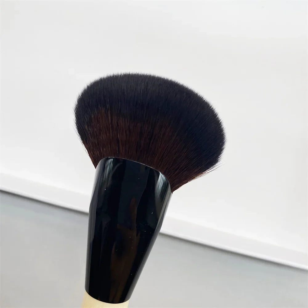 Original Precise Fan Blending Brush Dense Fan Shaped Highlighting Contouring Powder Blush Beauty Cosmetics Tool