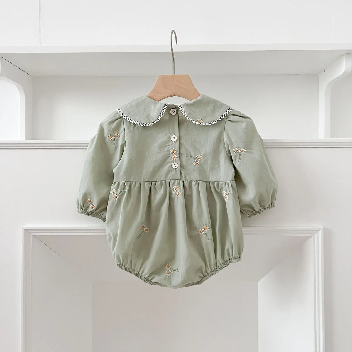 Spring 0-24M Baby Girl Clothing Toddler Baby Girl Romper Embroidery Flower Dots Cotton Romper White Infant Baby Girls Jumpsuit