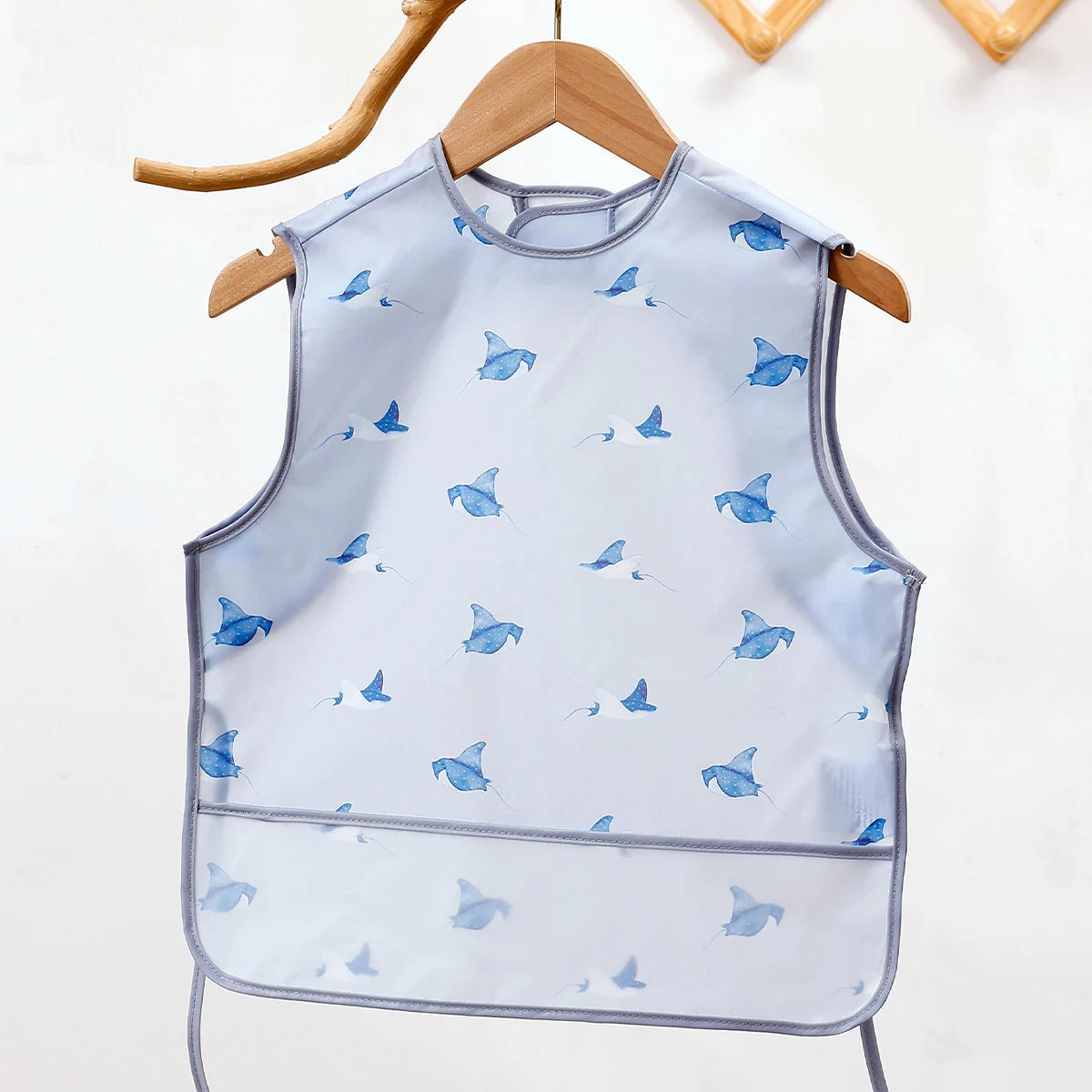 1 Pc 100%Polyester Waterproof Baby Bibs for Infant Toddler Cute Sleeveless Feeding Apron Bib Meal Burp Cloths