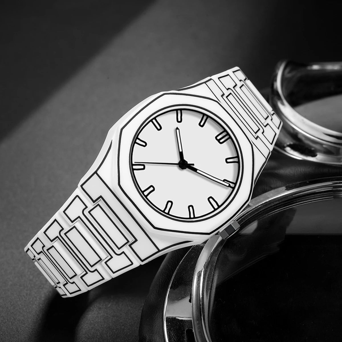 2026 New Quartz Watch with Silicone Material and Comic Design, Featuring Classic Anime Lines, a Men's Sports Watch