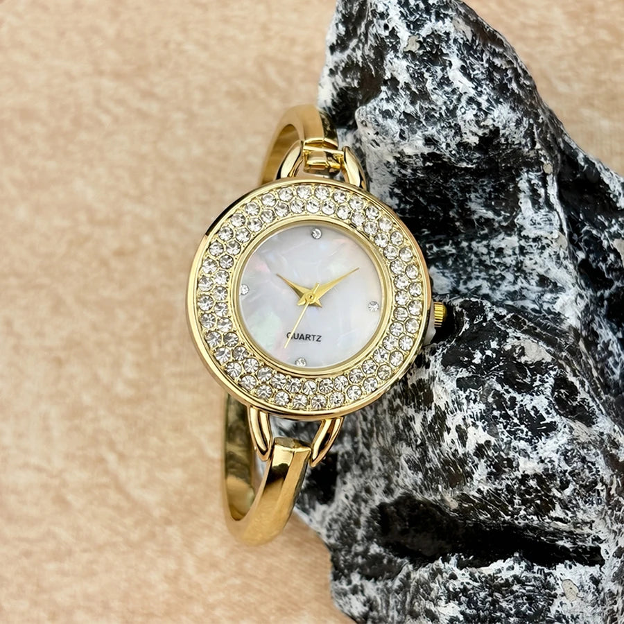 Diamond-Embellished Round-Head Bracelet Watch for Women with Light Luxe Charm