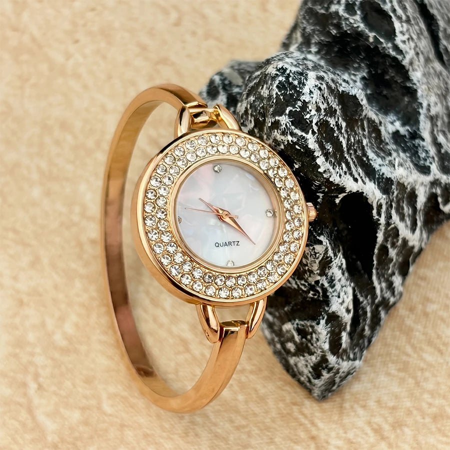 Diamond-Embellished Round-Head Bracelet Watch for Women with Light Luxe Charm