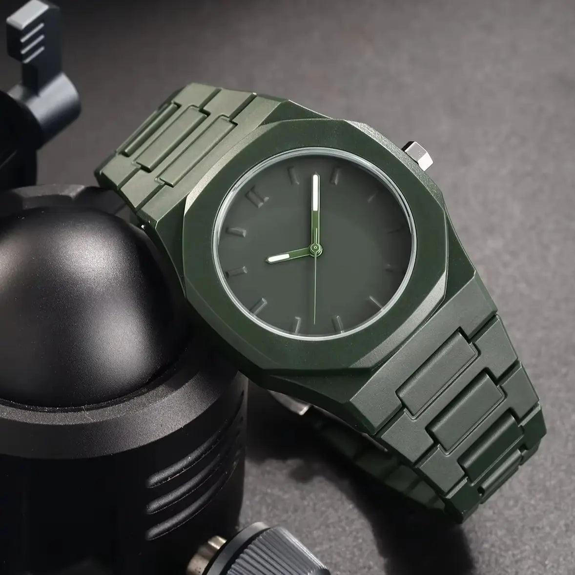 Rebirth Octagonal Comic-Style Watch, Two-Dimensional Line Art Quartz Watch, Simple Unisex Waterproof Watch for Both Men and Women