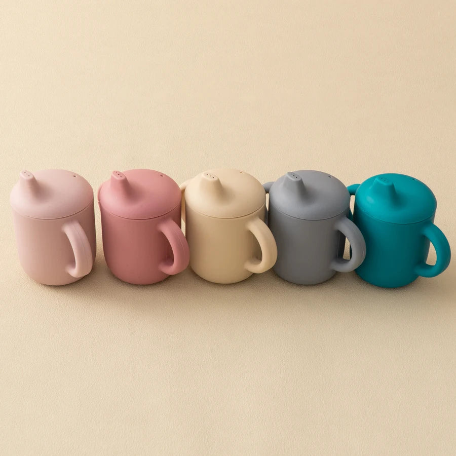 Color Kids 1PCS Silicone Straw Cup With Two Lids BPA Free Leakproof Portable Snack Container Drinking Cup Feeding Essentials