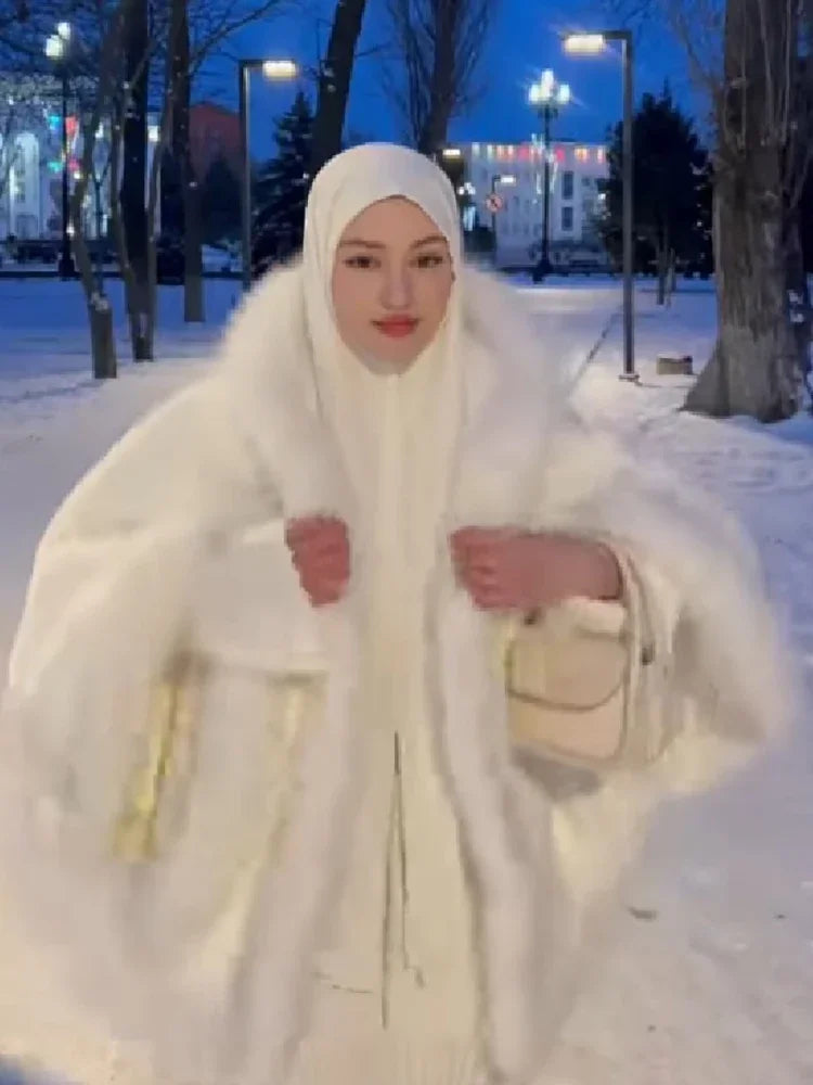 Women Luxury Furry Trim Hooded Cape Coat Warm Loose White Shawl Cloak Winter Fashion Evening Party Festival Elegant Lady Outfit
