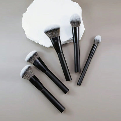 5-Piece Facial Makeup Brush Set: Foundation Brush, Loose Powder Brush, Blush Brush, Concealer Brush, Contour Brush, Blending Brush. High-End Makeup Brushes with Oil-Sprayed Handles for a Comfortable Feel. Professional-Grade M