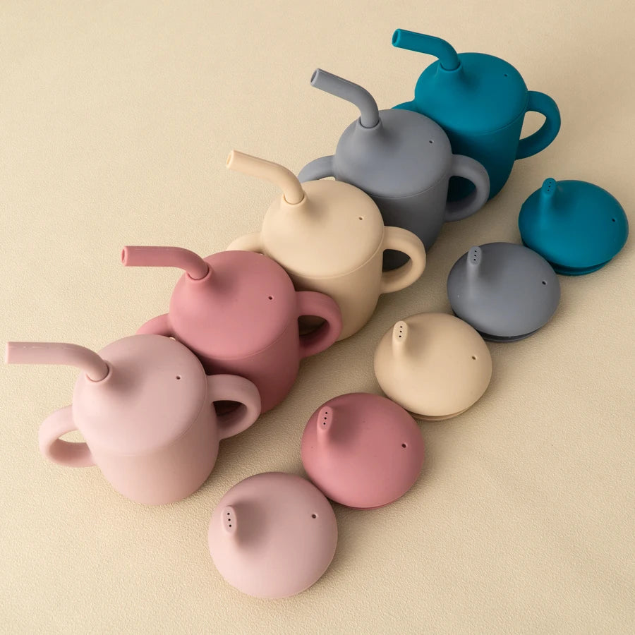 Color Kids 1PCS Silicone Straw Cup With Two Lids BPA Free Leakproof Portable Snack Container Drinking Cup Feeding Essentials